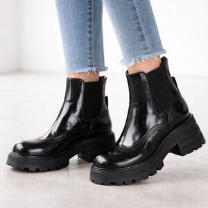 Alexander McQueen Wander Chelsea Boots Lug Sole Black 38 / US 8